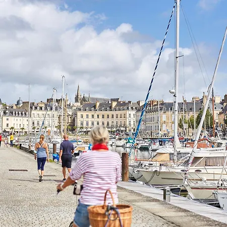 Escale Oceania Vannes Centre-3